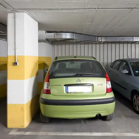 Apartamento Con Parking Cerca Del Centro Malaga Exterior photo